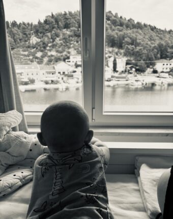 Fotka Péťa se vzbudil a poprvé vidí moře